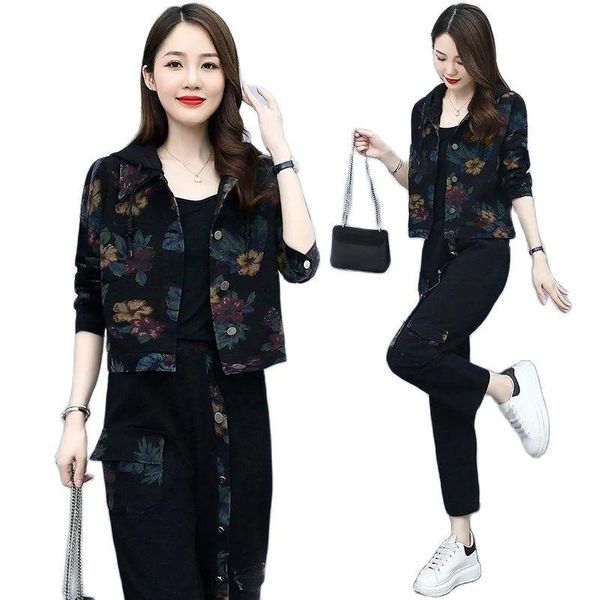 women's two piece pants european station printed women denim two-piece hooded fashion cowboy set female 2021 spring autumn outfit l997, White
women's two piece pants european station printed women denim two-piece hooded fashion cowboy set female 2021 spring autumn outfit l997, White