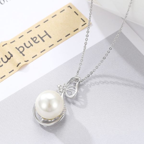 2021 spring hollow out necklace with pearl temperament zircon pendant small fragrance flower shape pendant female, White
2021 spring hollow out necklace with pearl temperament zircon pendant small fragrance flower shape pendant female, White