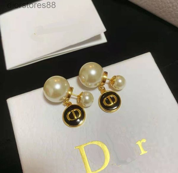 ring d earrings / cd letters pearl ear studs brass tiktok, vibrato, same kind of female studs., Silver
ring d earrings / cd letters pearl ear studs brass tiktok, vibrato, same kind of female studs., Silver