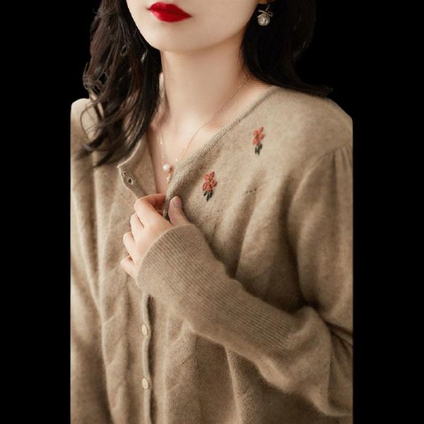women's sweaters cardigan retro knitted jacket women 2021 autumn v-neck embroidery cropped top, White;black
women's sweaters cardigan retro knitted jacket women 2021 autumn v-neck embroidery cropped top, White;black