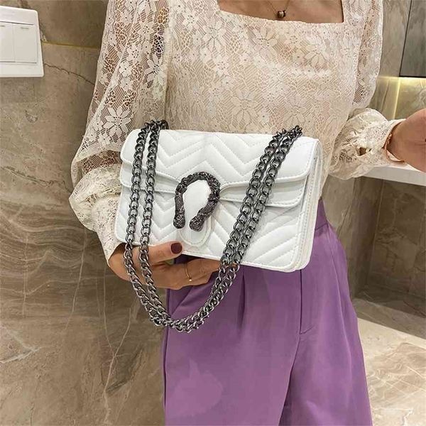 wanghong foreign style small 2021 new messenger women's advanced sense versatile fashion lingge chain bag
wanghong foreign style small 2021 new messenger women's advanced sense versatile fashion lingge chain bag