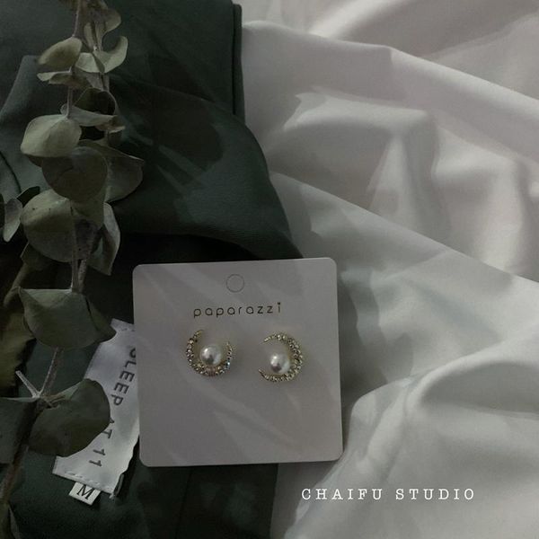 hoop & huggie chaifu studio /e419 sterling silver needle advanced color micro inlaid zircon pearl moon stud earrings, Golden;silver
hoop & huggie chaifu studio /e419 sterling silver needle advanced color micro inlaid zircon pearl moon stud earrings, Golden;silver