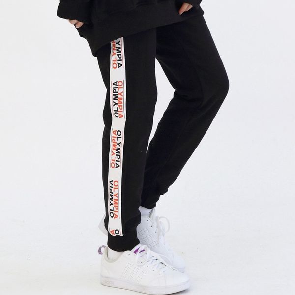 aosai muscle brothers autumn winter new sports outdoor exercise running casual black and white pants
aosai muscle brothers autumn winter new sports outdoor exercise running casual black and white pants