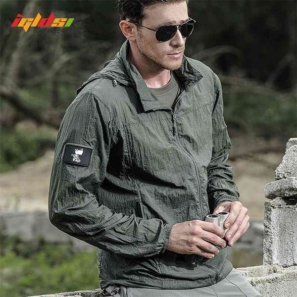 summer waterproof quick dry tactical skin jacket men hooded raincoat thin windbreaker sunscreen army military jacket 210923, Black;brown
summer waterproof quick dry tactical skin jacket men hooded raincoat thin windbreaker sunscreen army military jacket 210923, Black;brown