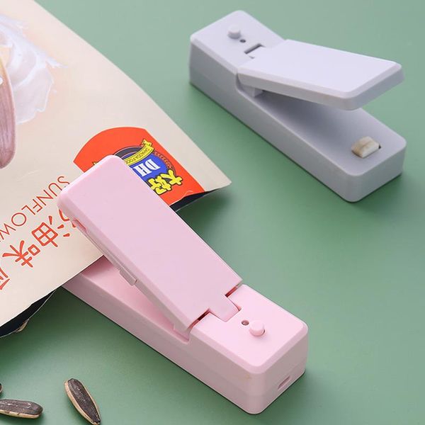 bag clips rechargeable sealing machine small household packaging plastic-envelop plastic hand pressure seal
bag clips rechargeable sealing machine small household packaging plastic-envelop plastic hand pressure seal