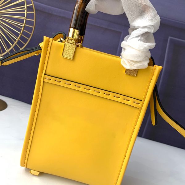 4s mini tote designer lady shoulder bag letter women leather handbags purse coin purses crossbody handbag wallet detachable spaghetti straps
4s mini tote designer lady shoulder bag letter women leather handbags purse coin purses crossbody handbag wallet detachable spaghetti straps