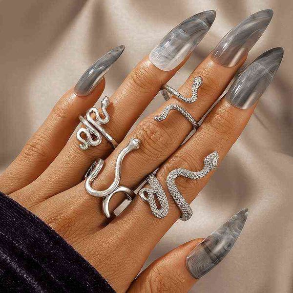 4pcs/set vintage personality animal finger rings set exaggerated metal snake ring jewelry for women girls party accessories new g1125, Slivery;golden
4pcs/set vintage personality animal finger rings set exaggerated metal snake ring jewelry for women girls party accessories new g1125, Slivery;golden