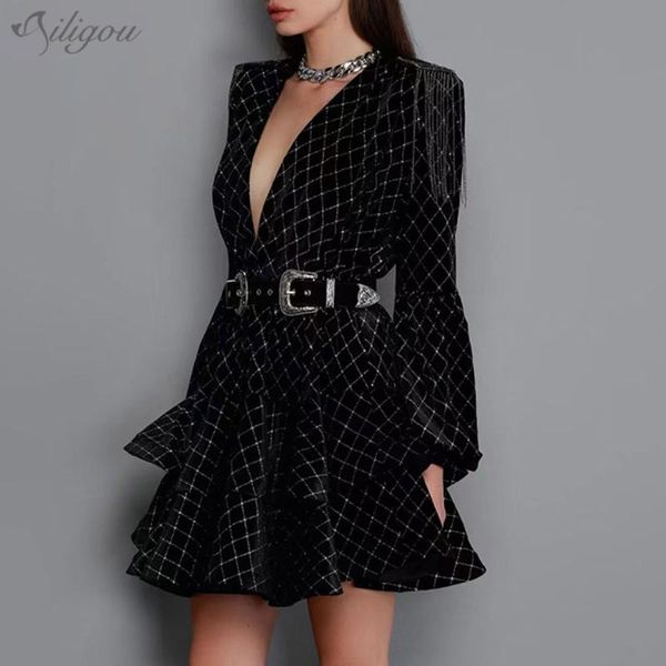 casual dresses ailigou 2021 autumn ladies plaid belt fringed dress ruffled black v-neck fashion mini club party, Black;gray
casual dresses ailigou 2021 autumn ladies plaid belt fringed dress ruffled black v-neck fashion mini club party, Black;gray