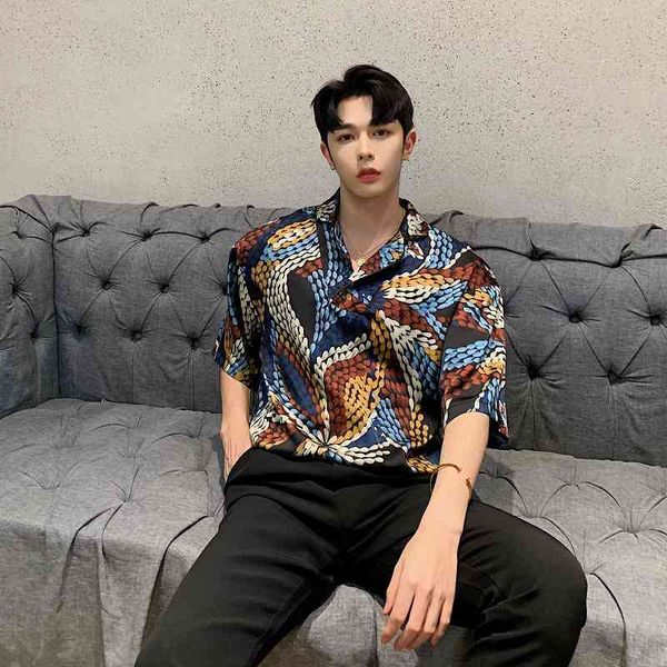 men streetwear hip hop punk gothic party dress shirts male summer vintage pattern print short sleeve pullover flowers shirts, White;black
men streetwear hip hop punk gothic party dress shirts male summer vintage pattern print short sleeve pullover flowers shirts, White;black