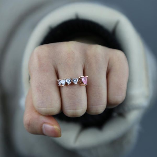 exquisite sparkling love heart cz rings with crystal pink white zircons for women luxury wedding statement jewelry, Slivery;golden
exquisite sparkling love heart cz rings with crystal pink white zircons for women luxury wedding statement jewelry, Slivery;golden