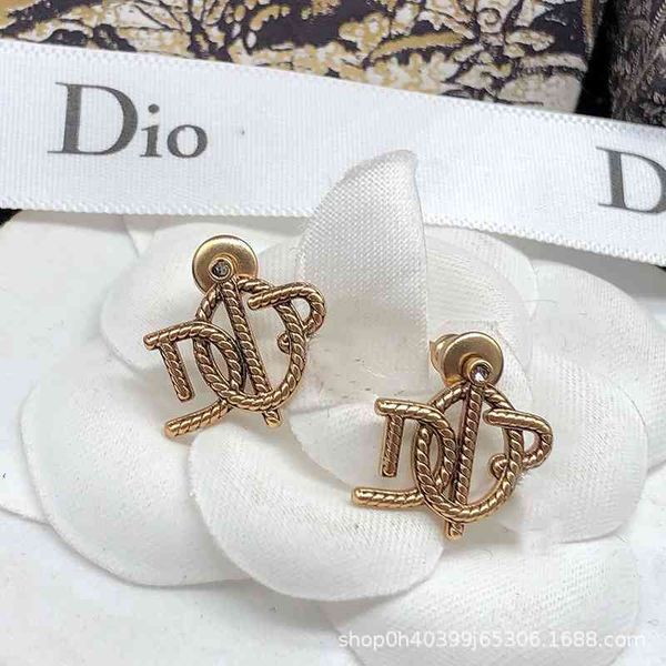 75% off outlet online new earrings female letter fashion versatile net red same earrings 925 silver needle, Golden
75% off outlet online new earrings female letter fashion versatile net red same earrings 925 silver needle, Golden