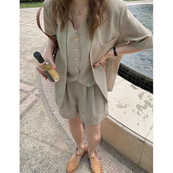 luxury women's jackets xiaoxiang star at casual women's clothing salt fried street three piece set summer suit shorts vt + coat 28, Black;brown
luxury women's jackets xiaoxiang star at casual women's clothing salt fried street three piece set summer suit shorts vt + coat 28, Black;brown