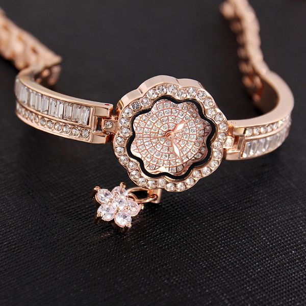 petal small fashion watch women's diamond inlaid bracelet quartz watch, Slivery;brown
petal small fashion watch women's diamond inlaid bracelet quartz watch, Slivery;brown