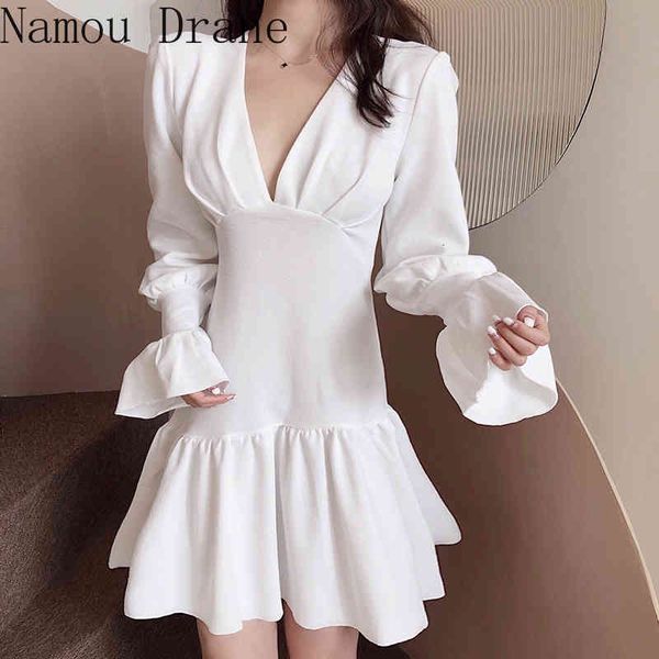 casual dresses deep in v cleavage, tight-knit female white , tight waist, thin elegant women's es, 2021's, ., Black;gray
casual dresses deep in v cleavage, tight-knit female white , tight waist, thin elegant women's es, 2021's, ., Black;gray