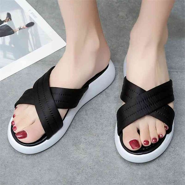 summer women outdoor slides platform wedge low heel cross strap solid sewing beach slippers casual sandals ladies shoes woman 210619, Black
summer women outdoor slides platform wedge low heel cross strap solid sewing beach slippers casual sandals ladies shoes woman 210619, Black