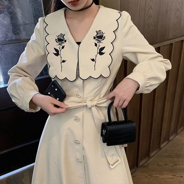 korean one-piece dress french rose embroidery v-neck blazer dress women slim elegant party dress women fashion clothing new 210329, Black;gray
korean one-piece dress french rose embroidery v-neck blazer dress women slim elegant party dress women fashion clothing new 210329, Black;gray