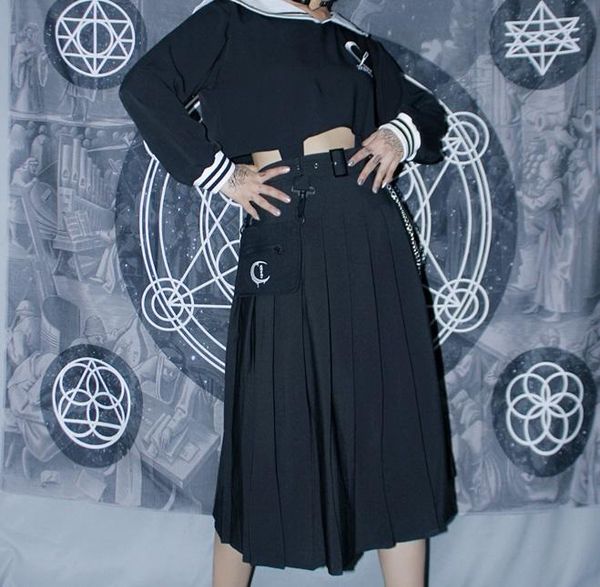skirts gothic style pleated skirt detachable pocket chain women's cingulum belt womens solid long woman 2021, Black
skirts gothic style pleated skirt detachable pocket chain women's cingulum belt womens solid long woman 2021, Black