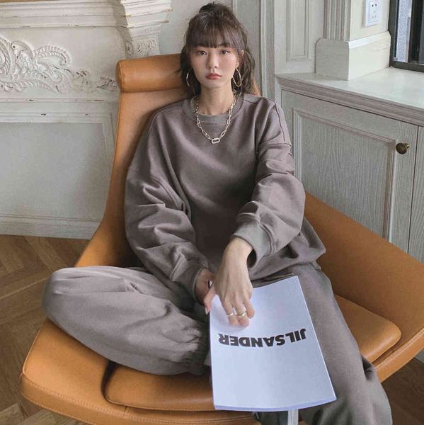 spring autumn solid tracksuit women sportswear outfit 2 piece set letters casual sports sweater + pant suit ladies clothing 210514, White
spring autumn solid tracksuit women sportswear outfit 2 piece set letters casual sports sweater + pant suit ladies clothing 210514, White