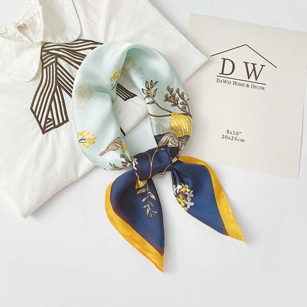 2021 summer square japan and south korea sweet simulation silk decorative printing profsional small scarf, Blue;gray
2021 summer square japan and south korea sweet simulation silk decorative printing profsional small scarf, Blue;gray