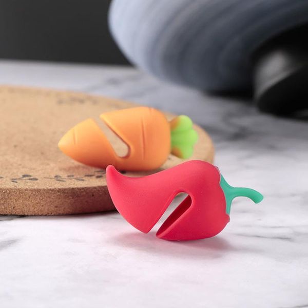 mats & pads splash-proof pot lid holder silicone heat-resistant overflow-proof plug lifter creative and durable special kitchen tool
mats & pads splash-proof pot lid holder silicone heat-resistant overflow-proof plug lifter creative and durable special kitchen tool