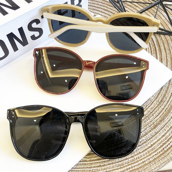 2021 sunglasses women's big frame fashion super black net red same polarizing glasses men's anti ultraviolet tide, White;black
2021 sunglasses women's big frame fashion super black net red same polarizing glasses men's anti ultraviolet tide, White;black