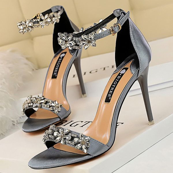 bigtree shoes designer high heels rhinestone women heels party shoes stiletto heels new 2021 women shoes sandals lady, Black
bigtree shoes designer high heels rhinestone women heels party shoes stiletto heels new 2021 women shoes sandals lady, Black