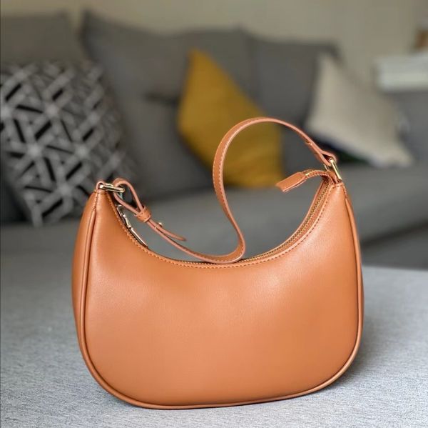 2021 simple niche design underarm leather women's single shoulder fashion oval large capacity trend bag
2021 simple niche design underarm leather women's single shoulder fashion oval large capacity trend bag