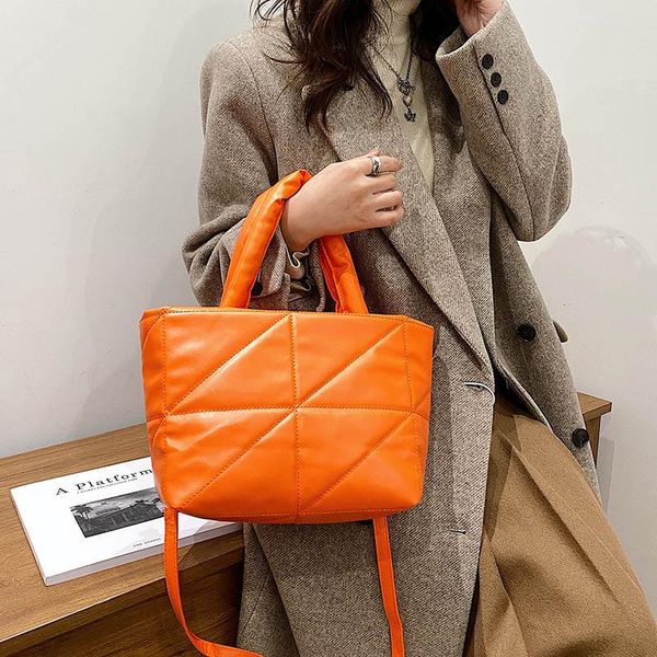 evening bags woman fashion trendy shoulder bag autumn winter down cotton crossbody designer large capacity tote handbag
evening bags woman fashion trendy shoulder bag autumn winter down cotton crossbody designer large capacity tote handbag