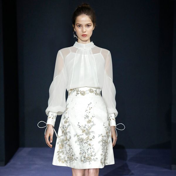 stand collar lantern long sleeve see-through shirt machine embroidery sequin bead skirt fashion suit 2021 early autumn, Black;gray
stand collar lantern long sleeve see-through shirt machine embroidery sequin bead skirt fashion suit 2021 early autumn, Black;gray
