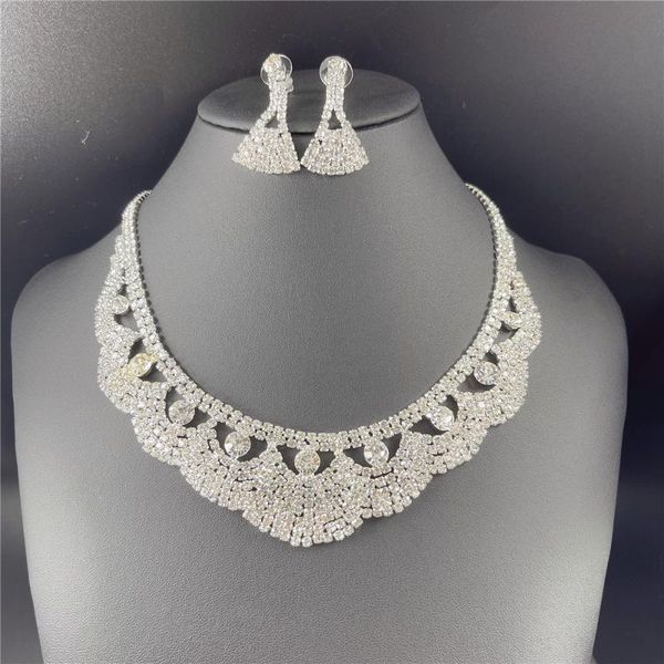 earrings & necklace and simple cubic zircon crystal bridal jewelry sets rhinestone for women wedding party gift, Silver
earrings & necklace and simple cubic zircon crystal bridal jewelry sets rhinestone for women wedding party gift, Silver