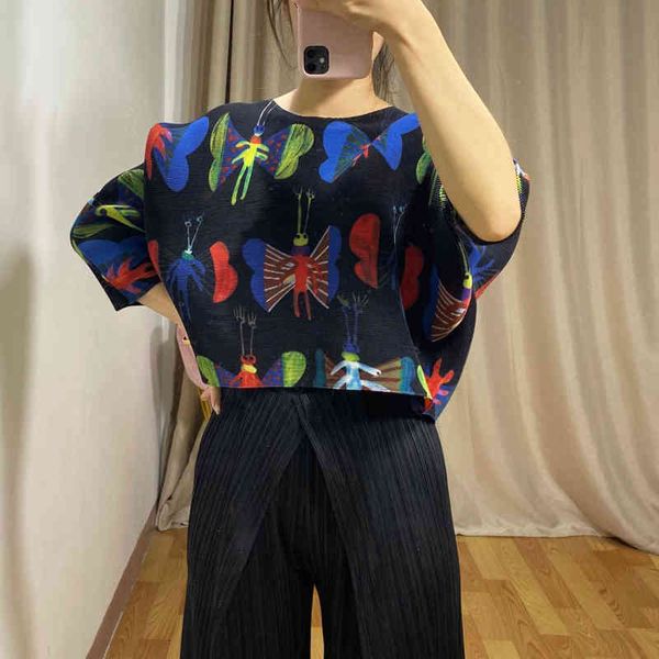 knits miyake fashion fold batwing sleeve o-neck dragoy print pleats t-shirt, White
knits miyake fashion fold batwing sleeve o-neck dragoy print pleats t-shirt, White