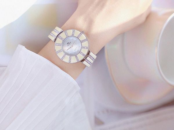 wristwatches watches women lady wrist watch ladies clocks orologio donna feminine clothes accessories holiday gift, Slivery;brown
wristwatches watches women lady wrist watch ladies clocks orologio donna feminine clothes accessories holiday gift, Slivery;brown