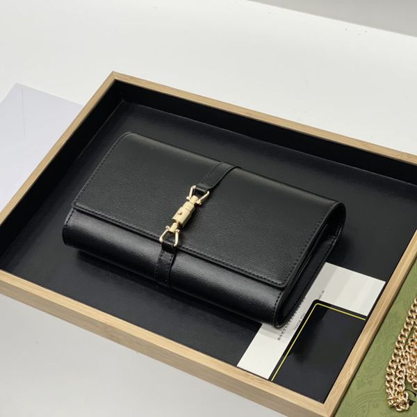 fashions shoulder bag simple fashion style leisure leather women's european and american styles size 20cm
fashions shoulder bag simple fashion style leisure leather women's european and american styles size 20cm