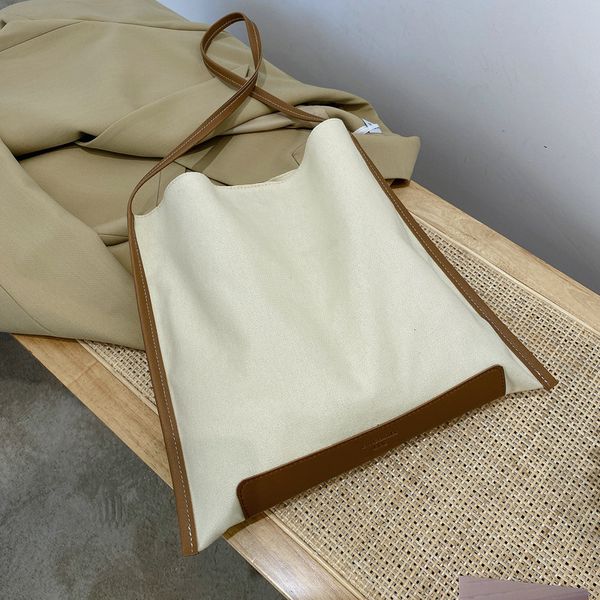 women classic cartoon bag chains shoulder bags luxurys designers handbags fashion cross body handbag clutch purses wallet temperament letter
women classic cartoon bag chains shoulder bags luxurys designers handbags fashion cross body handbag clutch purses wallet temperament letter