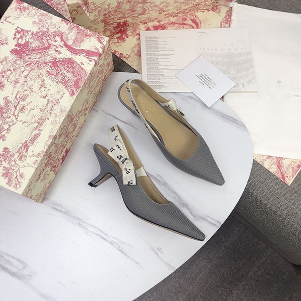 2021fashion latest bowknot lady sandals 1.5cm flat bottom 6.5cm-10cm super high heel back strap special embroidery, Black
2021fashion latest bowknot lady sandals 1.5cm flat bottom 6.5cm-10cm super high heel back strap special embroidery, Black