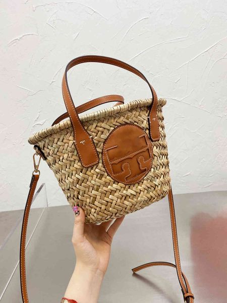 2021 summer bucket bag travel holiday vegetable basket shoulder bag luxuryss designerss yw
2021 summer bucket bag travel holiday vegetable basket shoulder bag luxuryss designerss yw