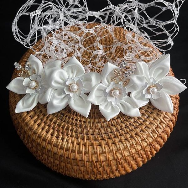 bridal veils white headband veil pearls floral birdcage big mesh fishnet for woman charming wedding accessories 2021, Black
bridal veils white headband veil pearls floral birdcage big mesh fishnet for woman charming wedding accessories 2021, Black