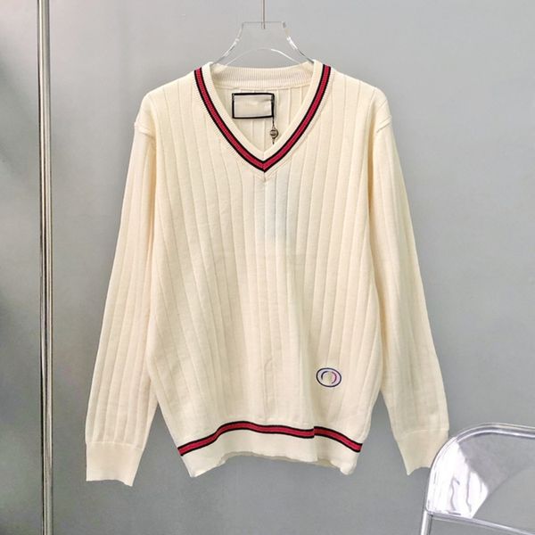 design clothing + 2021 early autumn new gujia embroidery letter v-neck pullover webbing knitted loose sweater, White;black
design clothing + 2021 early autumn new gujia embroidery letter v-neck pullover webbing knitted loose sweater, White;black