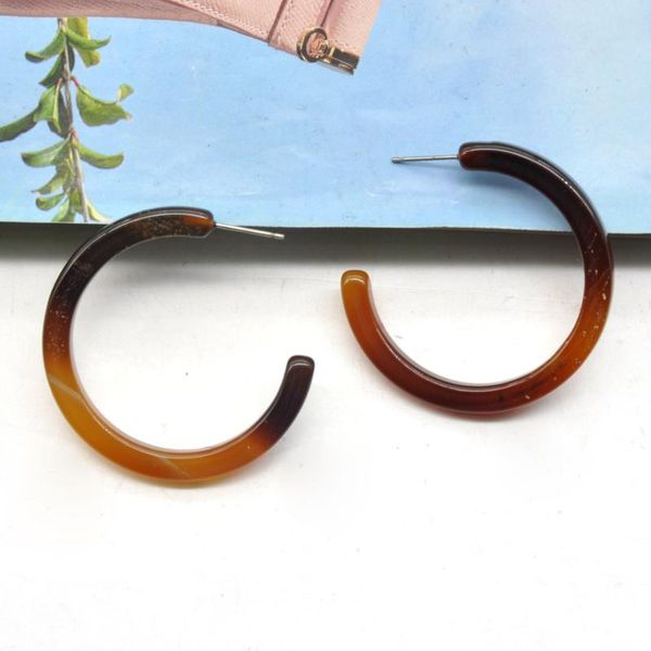 hoop & huggie classic mottled acrylic small earrings for women, Golden;silver
hoop & huggie classic mottled acrylic small earrings for women, Golden;silver