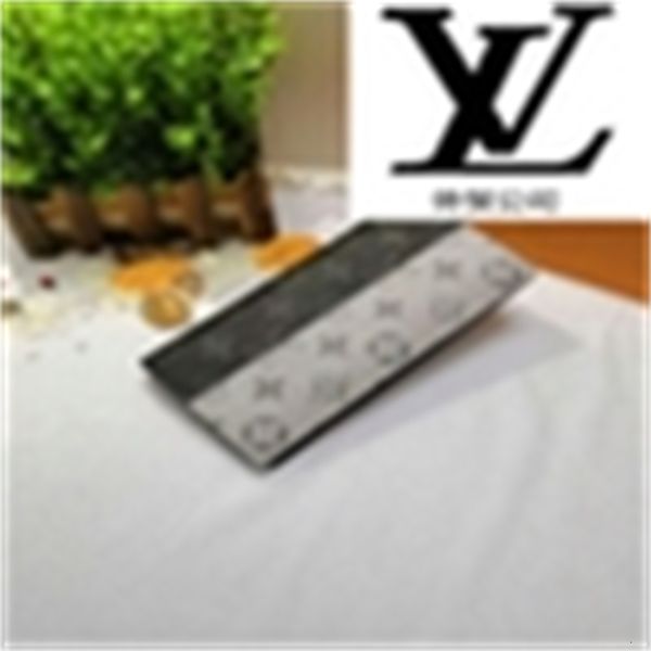 m63039 classic black and white floral colorblock fabric wallet real leather compact long wallets chain wallet bag key card holder phone case, Red;black
m63039 classic black and white floral colorblock fabric wallet real leather compact long wallets chain wallet bag key card holder phone case, Red;black