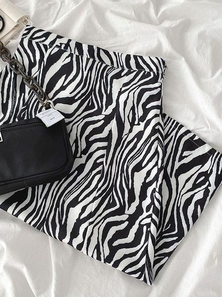 skirts 2021 mid-length zebra print skirt with slits and thin long female a-line for women, Black
skirts 2021 mid-length zebra print skirt with slits and thin long female a-line for women, Black