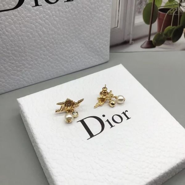 special offer 2021 luxury designer jewelry yang ying's same letter tassel earrings female 925 silver brass fashion temperament star
special offer 2021 luxury designer jewelry yang ying's same letter tassel earrings female 925 silver brass fashion temperament star
