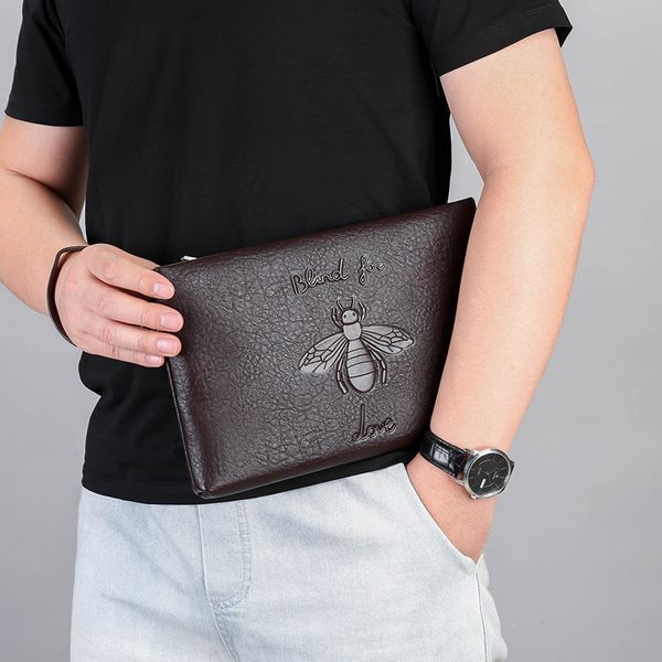 wallet 2021 men's handbag leather business leisure korean version cowhide bee envelope bag tide, Red;black
wallet 2021 men's handbag leather business leisure korean version cowhide bee envelope bag tide, Red;black