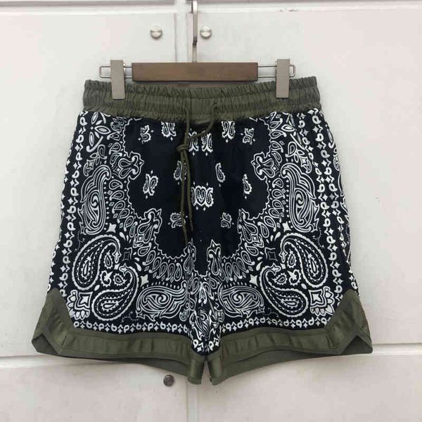 men's shorts casual cotton street style shorts, luxury skating pleated blood on the west coast of kashmir capital, in 2021, #, White;black
men's shorts casual cotton street style shorts, luxury skating pleated blood on the west coast of kashmir capital, in 2021, #, White;black