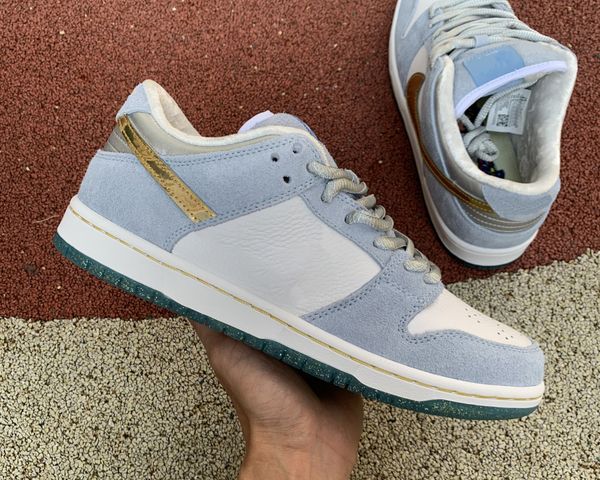 sean cliver x dk low holiday special skateboard shoes light blue white metallic gold casual runner outdoor trainers sneakers sports ship wit
sean cliver x dk low holiday special skateboard shoes light blue white metallic gold casual runner outdoor trainers sneakers sports ship wit