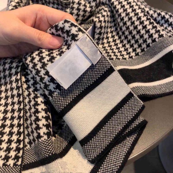 warm winter scarf pashmina scarves high-end soft thick cashmere fashion houndstooth designer shawl for man women 2 color scarfs shawls, Blue;gray
warm winter scarf pashmina scarves high-end soft thick cashmere fashion houndstooth designer shawl for man women 2 color scarfs shawls, Blue;gray