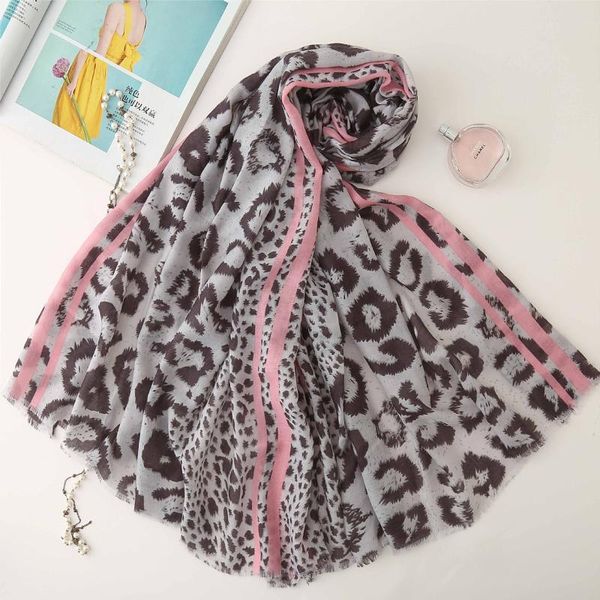 scarves 2021 fashion cotton leopard stripe fringe scarf shawl women trendy foulard wraps hijab wholesale 10pcs/lot, Blue;gray
scarves 2021 fashion cotton leopard stripe fringe scarf shawl women trendy foulard wraps hijab wholesale 10pcs/lot, Blue;gray