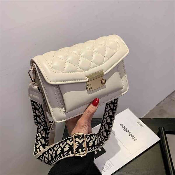 factory shop small women's trend lingge embroidered thread solid color small square bag wide shoulder belt single shoulder
factory shop small women's trend lingge embroidered thread solid color small square bag wide shoulder belt single shoulder