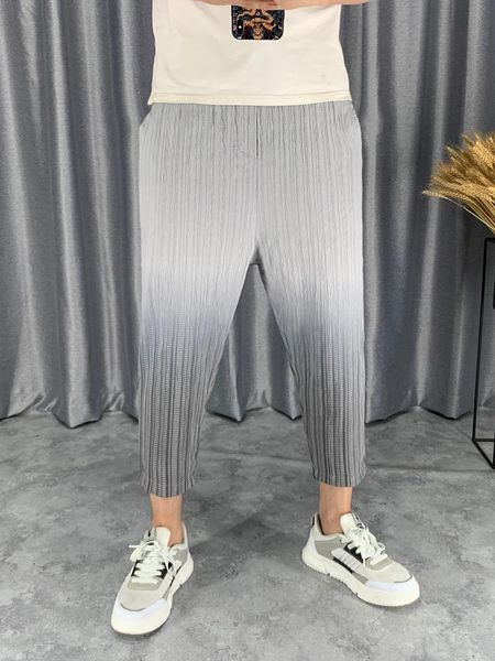 fold summer harem pants slippery thin casual cropped trousers in stock men's, Black
fold summer harem pants slippery thin casual cropped trousers in stock men's, Black