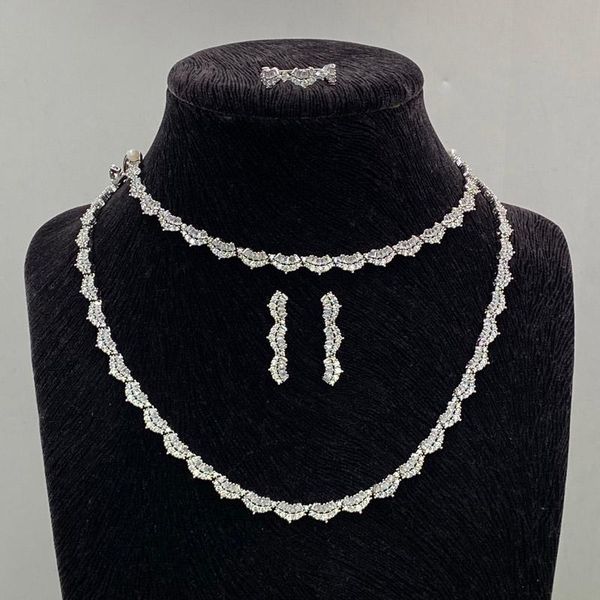earrings & necklace lanyika jewelry set elegant arc zirconia micro pave with earrings, bracelet and ring for woman wedding party gifts, Silver
earrings & necklace lanyika jewelry set elegant arc zirconia micro pave with earrings, bracelet and ring for woman wedding party gifts, Silver
